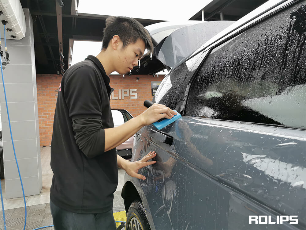 冬季貼車衣需要注意什么？剛貼完車衣下雪了怎么辦？（1）