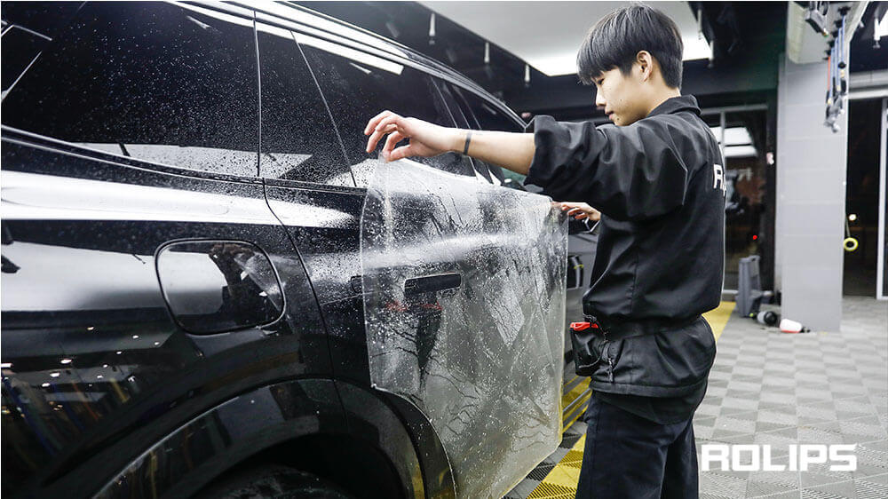 領(lǐng)克09黑色施工羅利普斯隱形車衣(圖6) 領(lǐng)克09黑色施工羅利普斯隱形車衣(圖6)